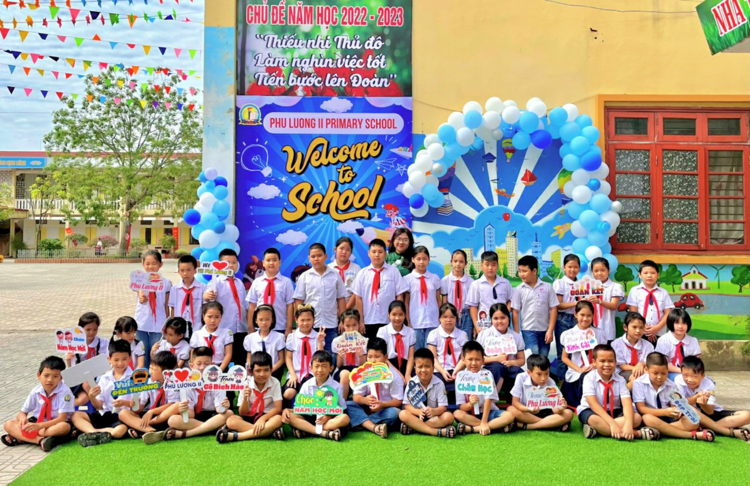 TRƯỜNG TIỂU HỌC PHÚ LƯƠNG II HÂN HOAN CHÀO ĐÓN NĂM HỌC MỚI 2022 - 2023.